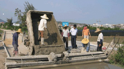 二級建造師考試市政實務(wù)知識點：混凝土面板模板、鋼筋安裝、攤鋪與振動